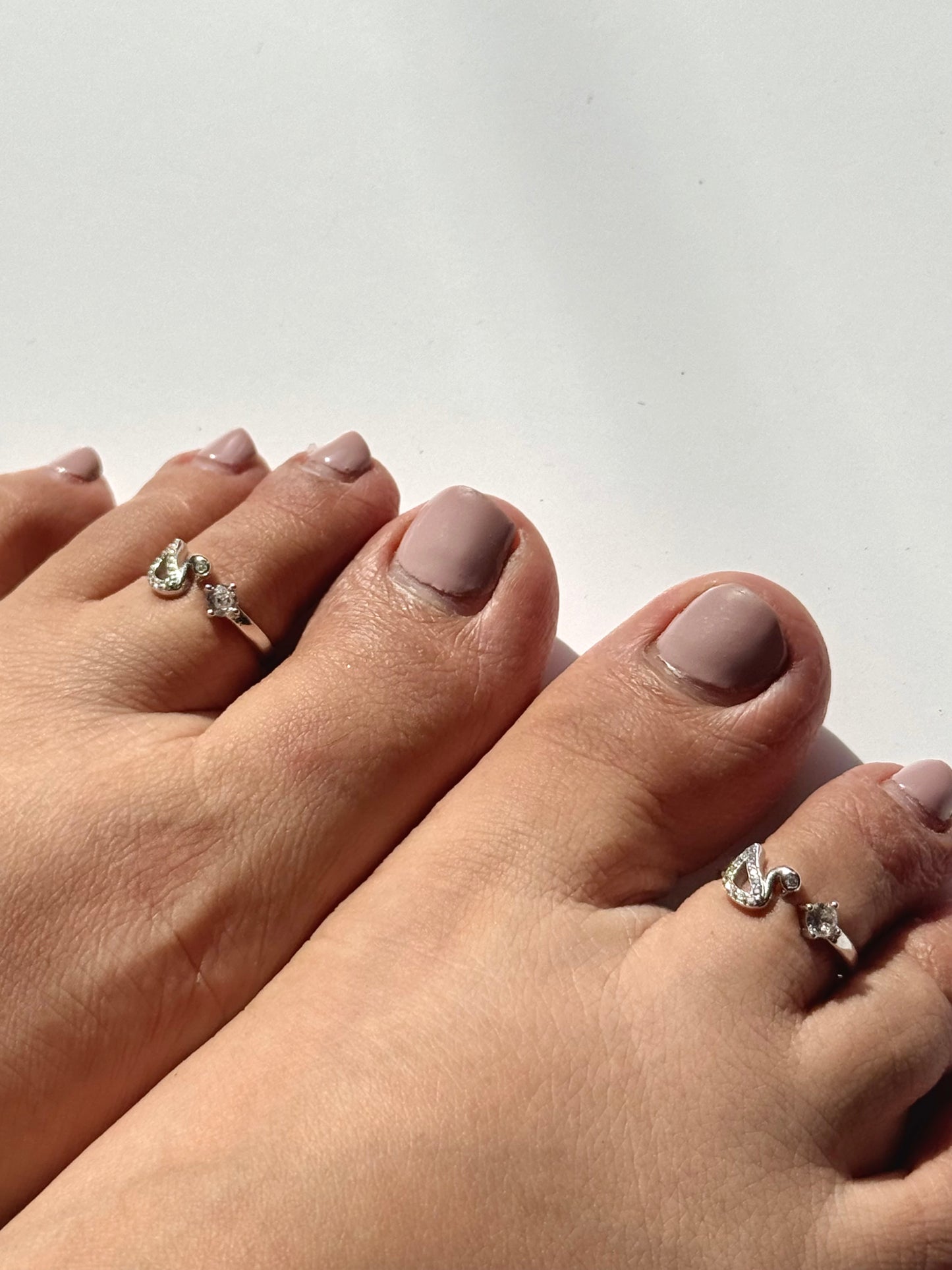 Swan Toe Rings