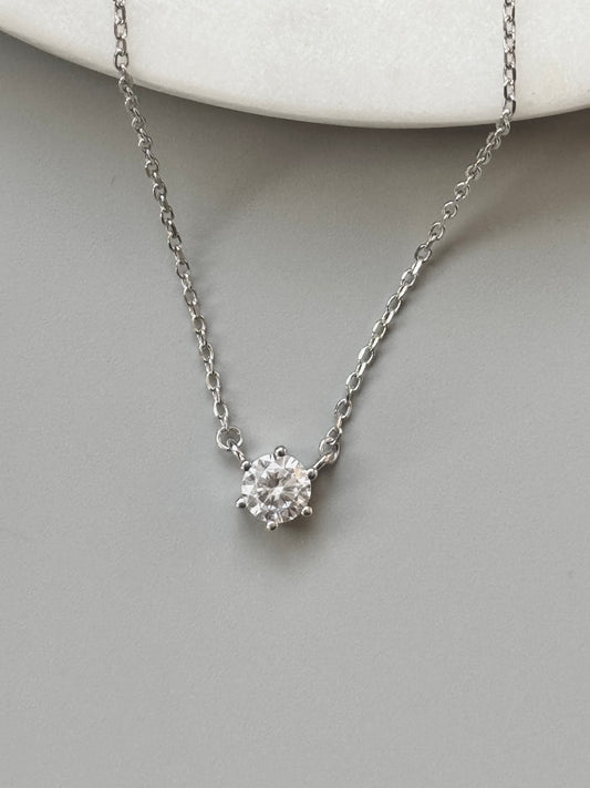 Cirelle Solitaire Necklace