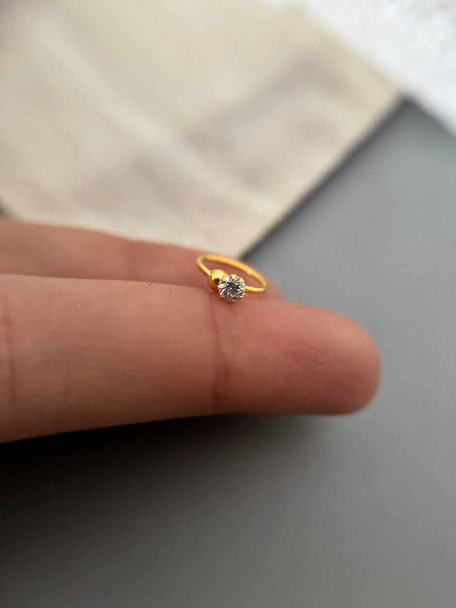 Gold Ovi Nose Ring