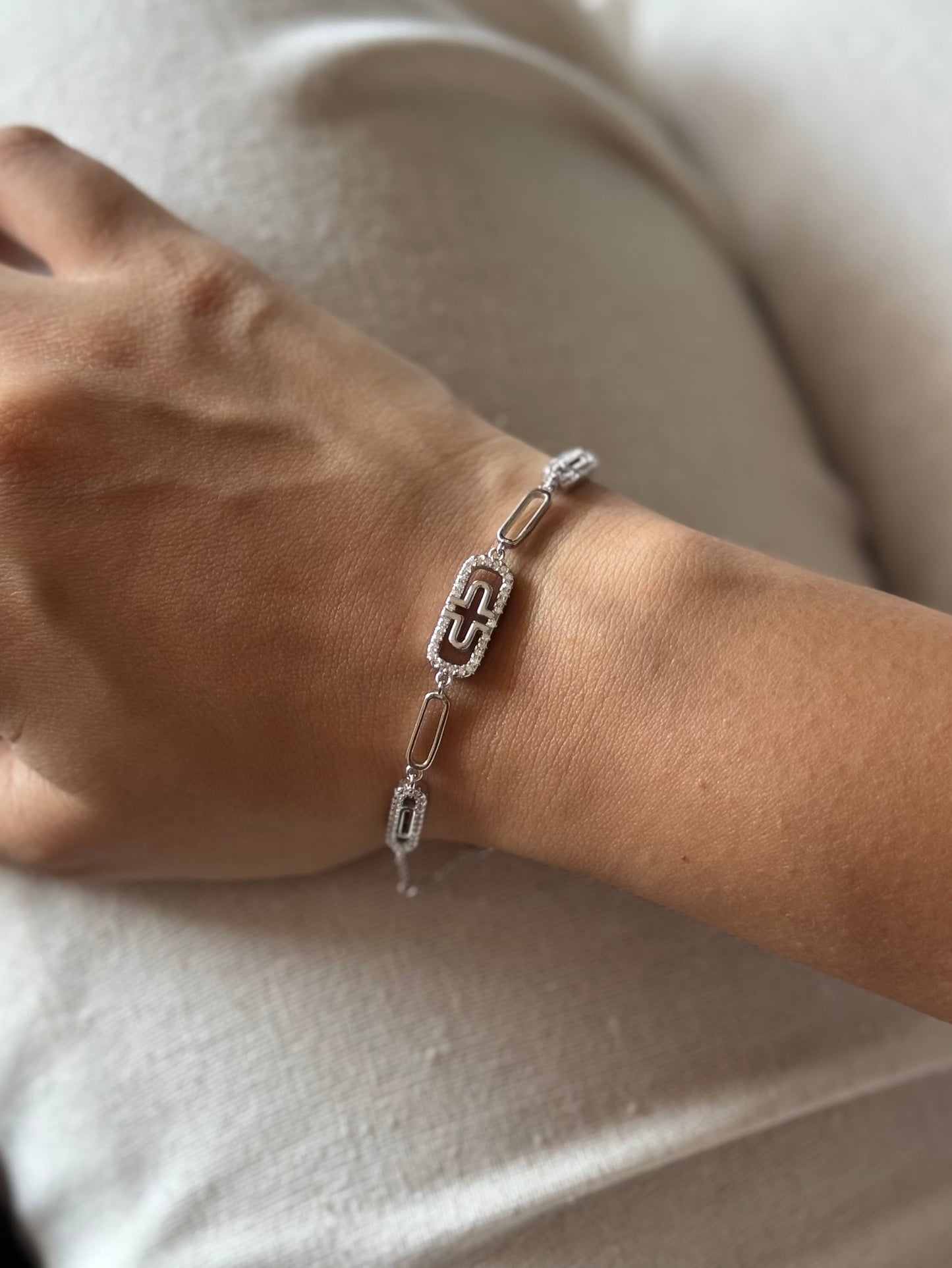 Clenche Bracelet