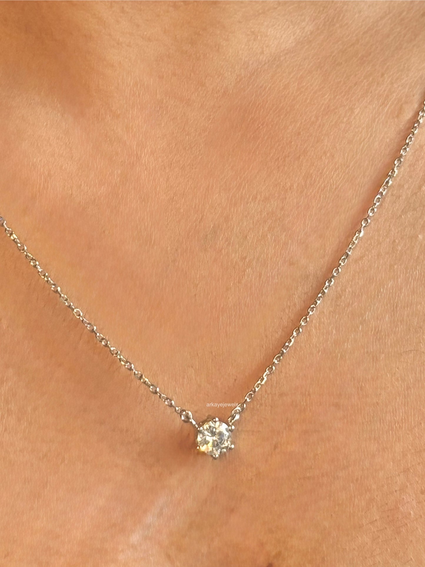 Cirelle Solitaire Necklace