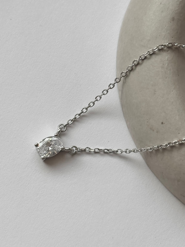 Orvaya Solitaire Necklace