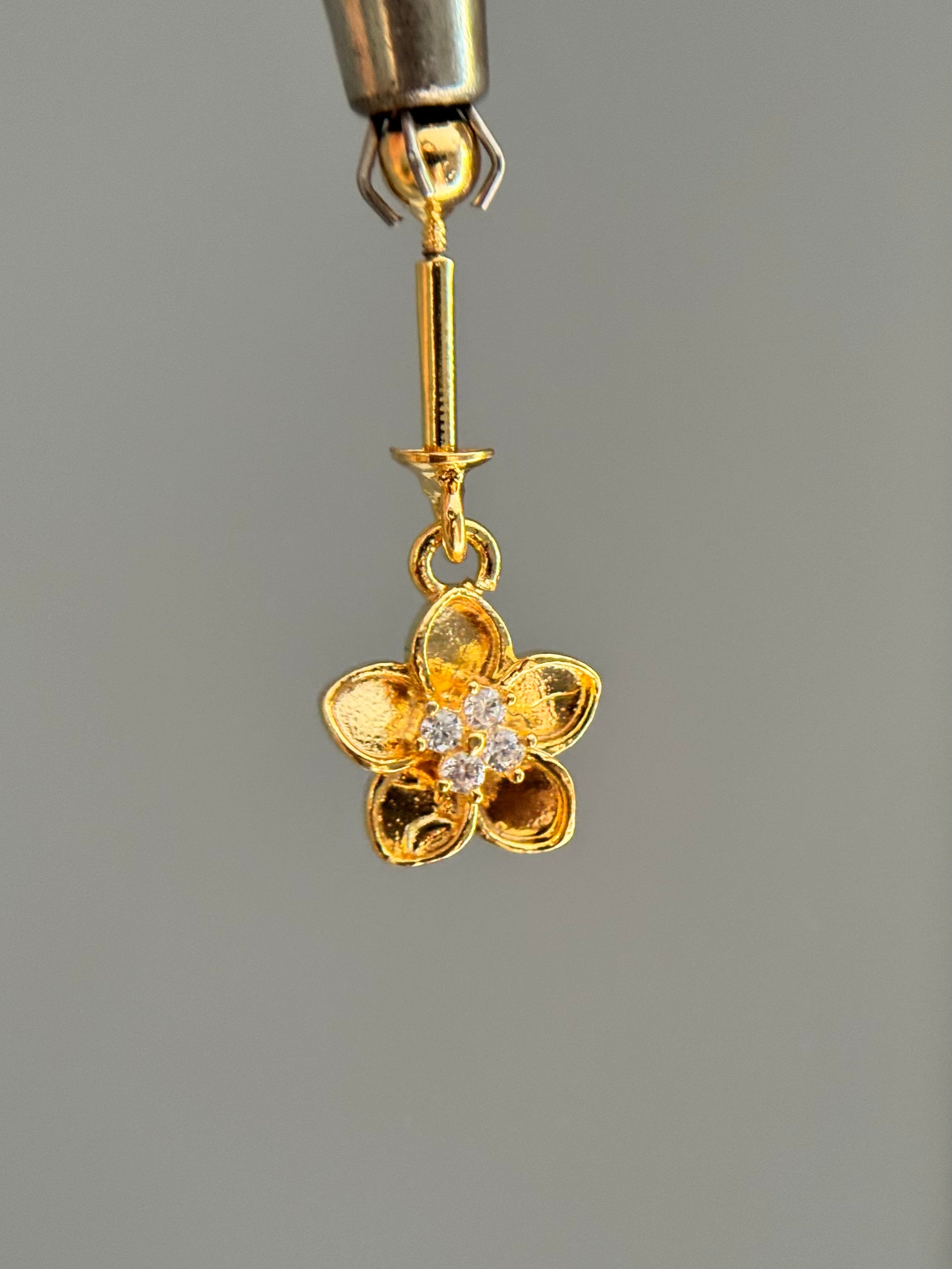 Noe Helix Earrings