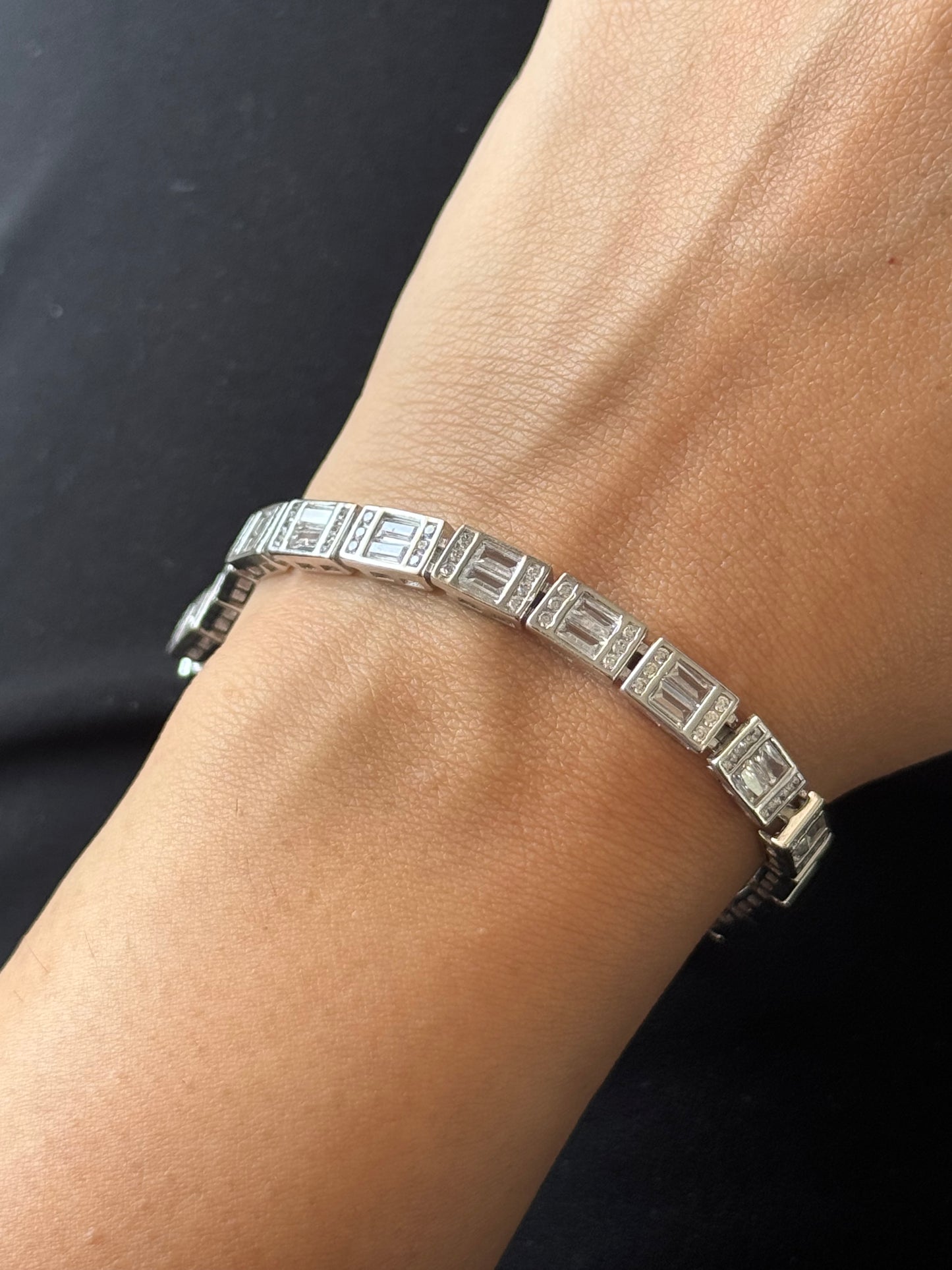 Lucent Bracelet