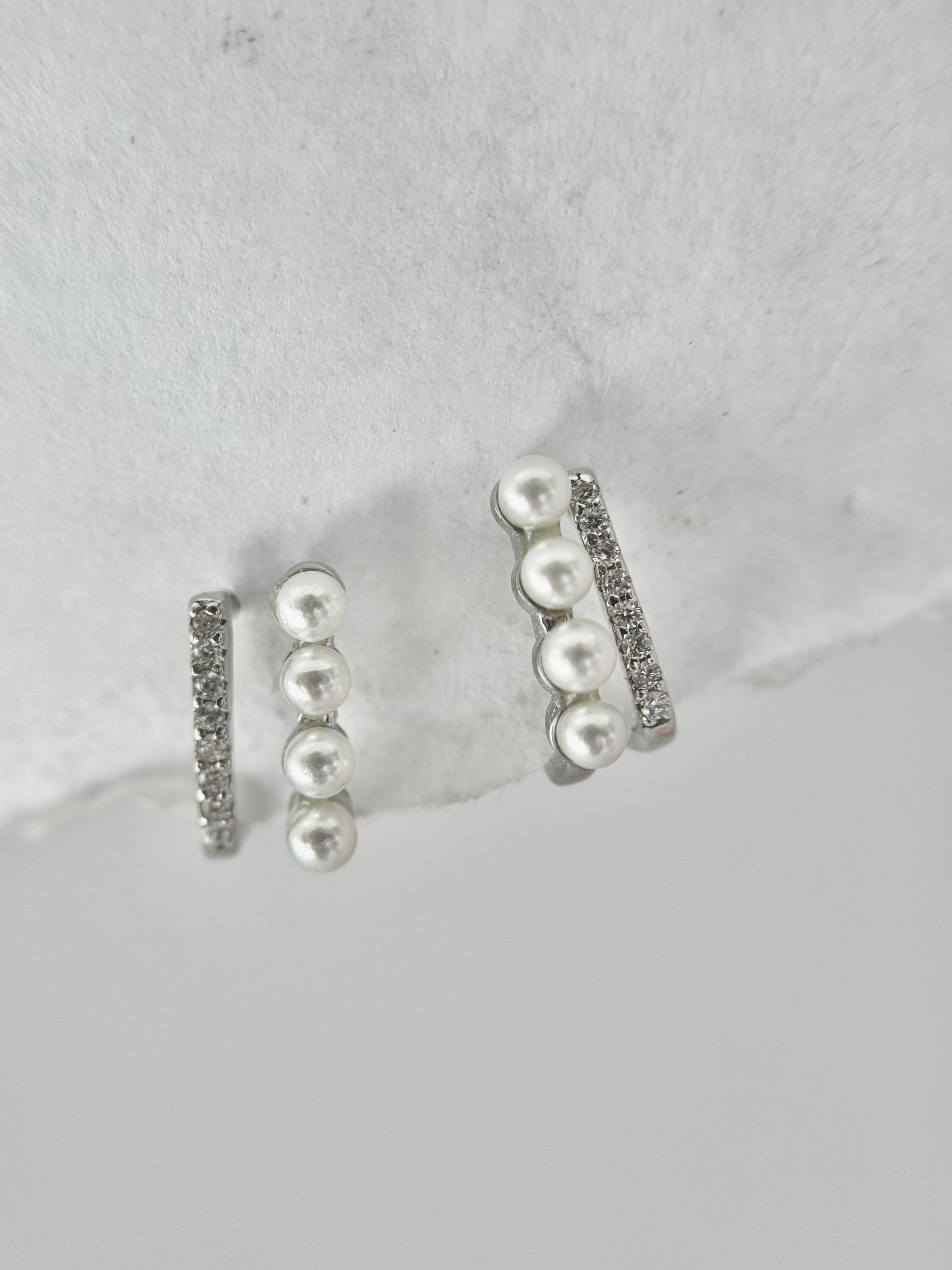 Pearlo Earrings