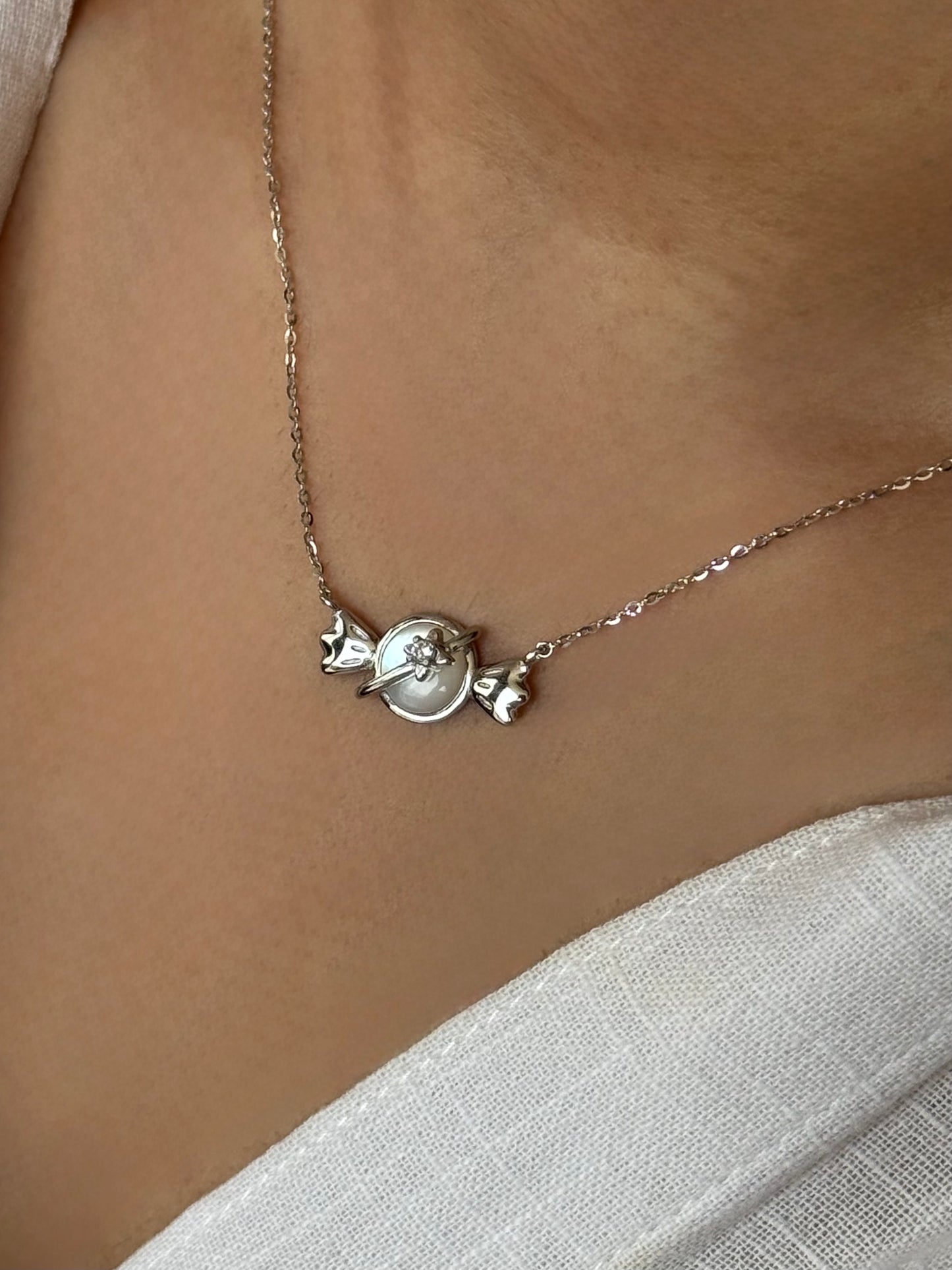 Aure Necklace