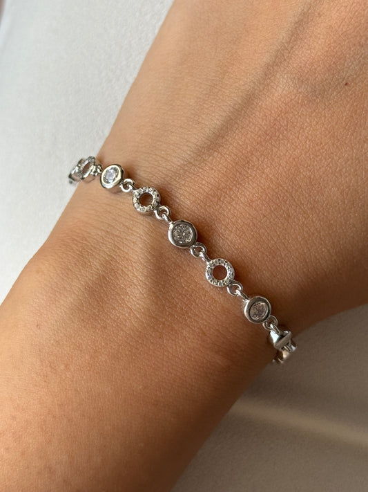 Veyra Bracelet