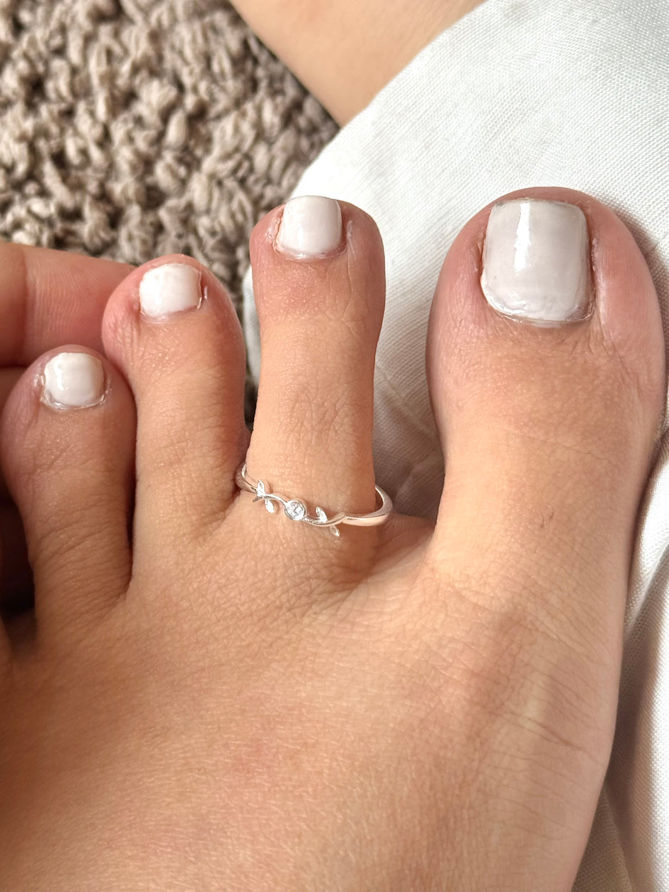 Apsara Toe Rings