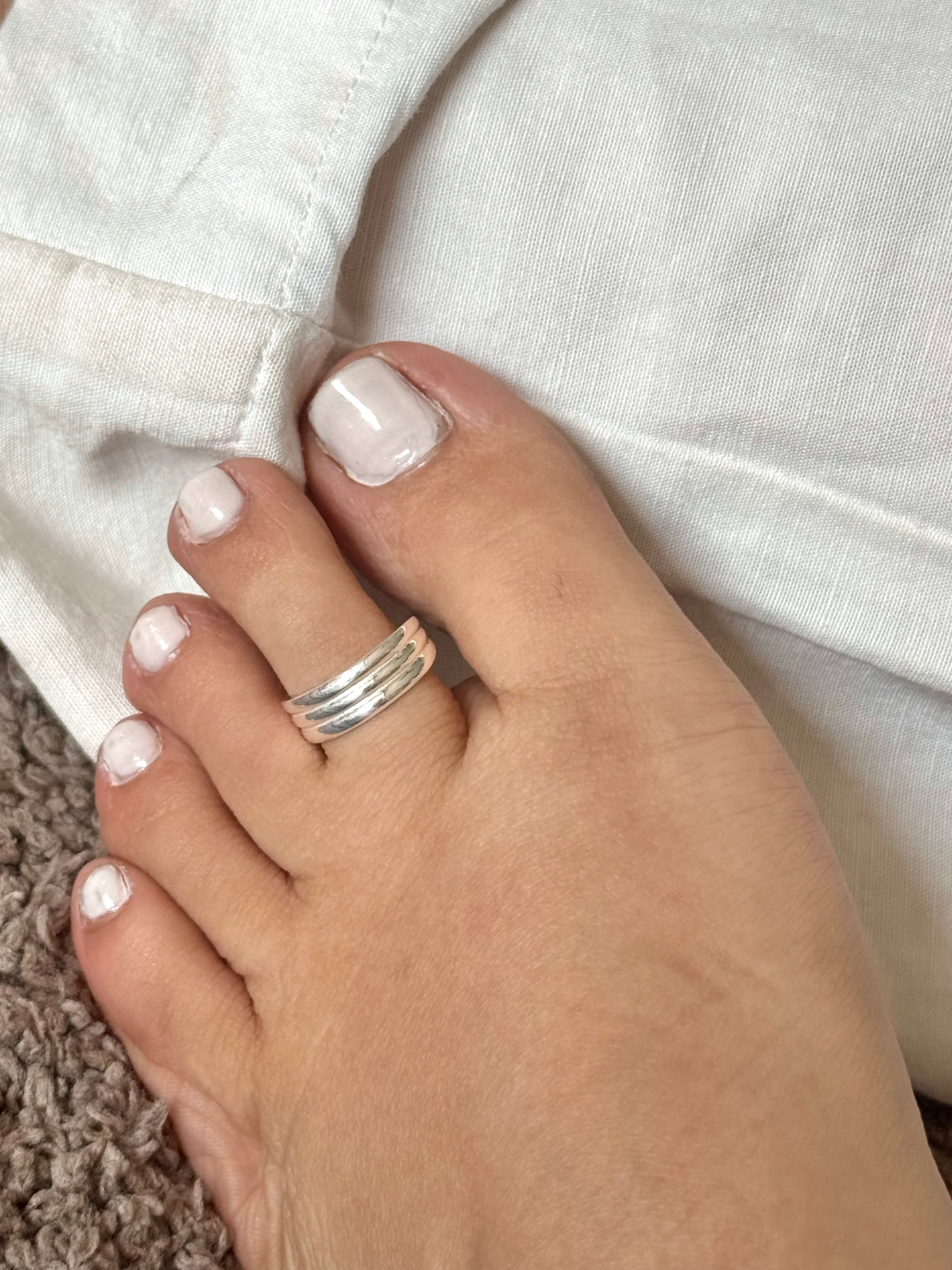 Ojasvi Toe Rings