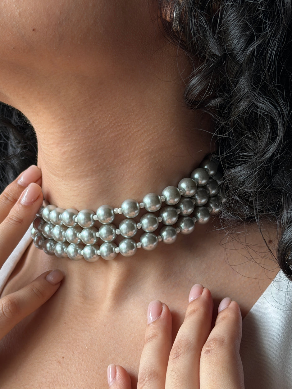 Grey Pearl Choker