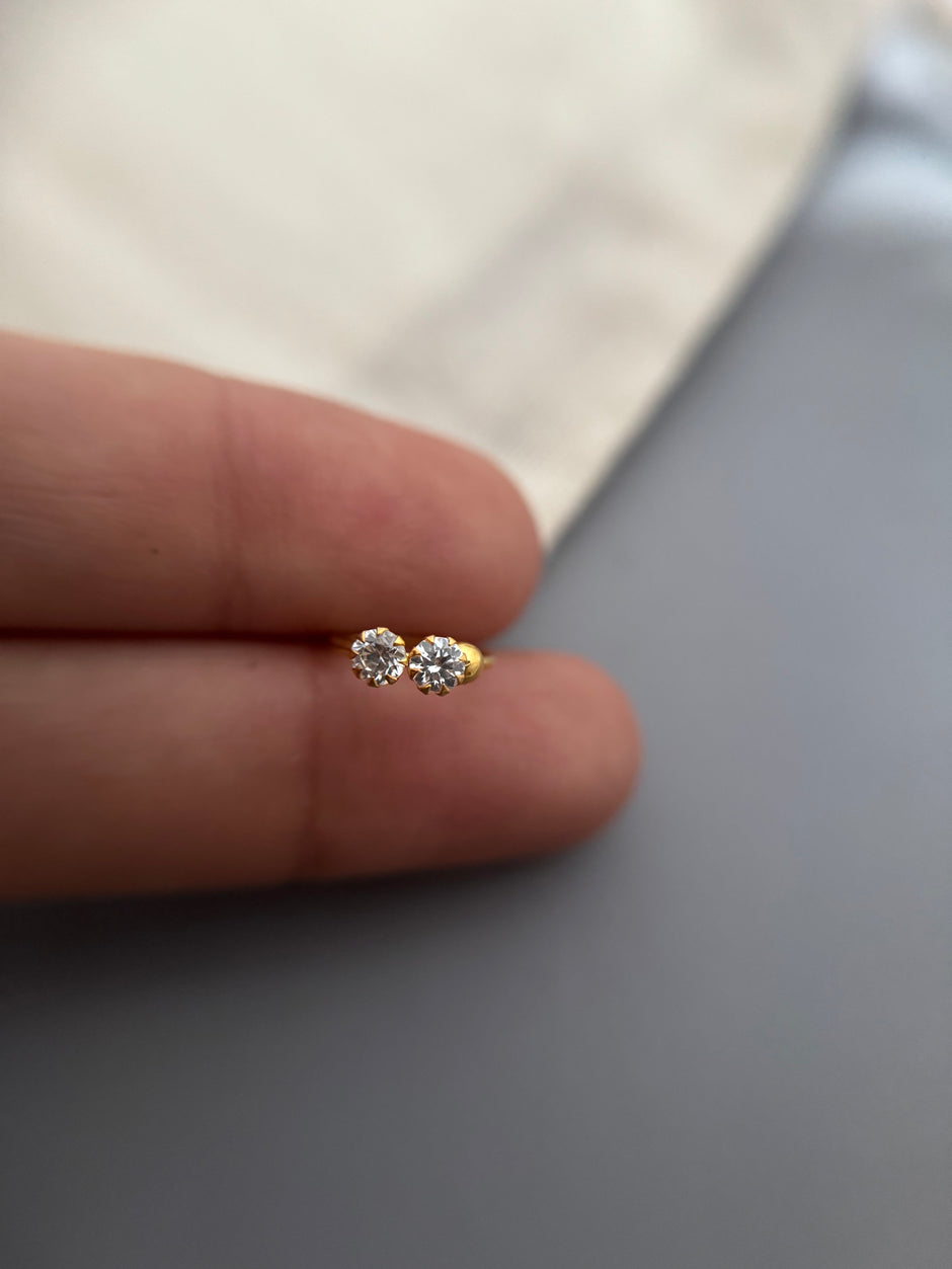 Gold Saavi Nose Ring