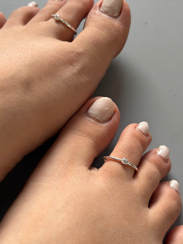 Jashn Toe Rings