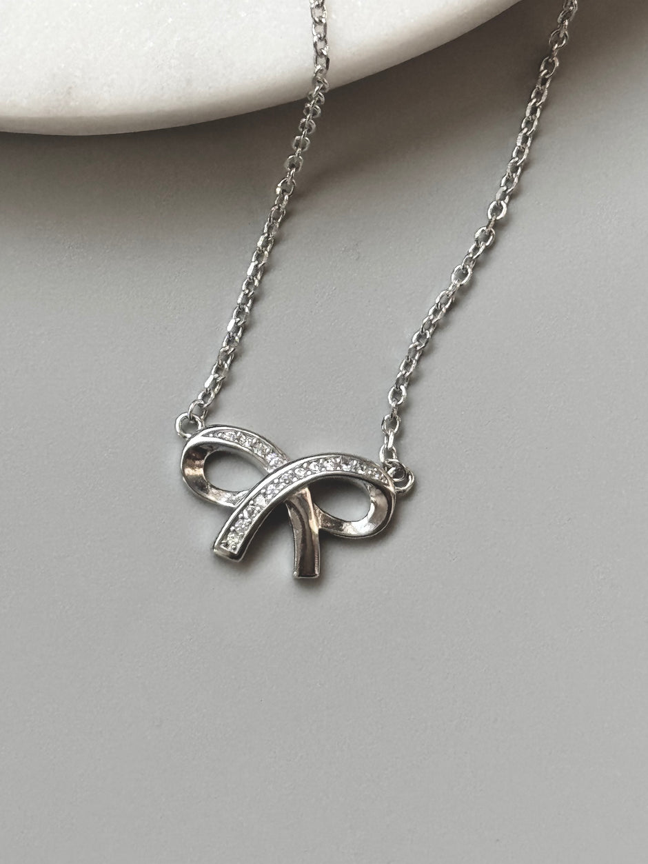 Caelis Bow Necklace