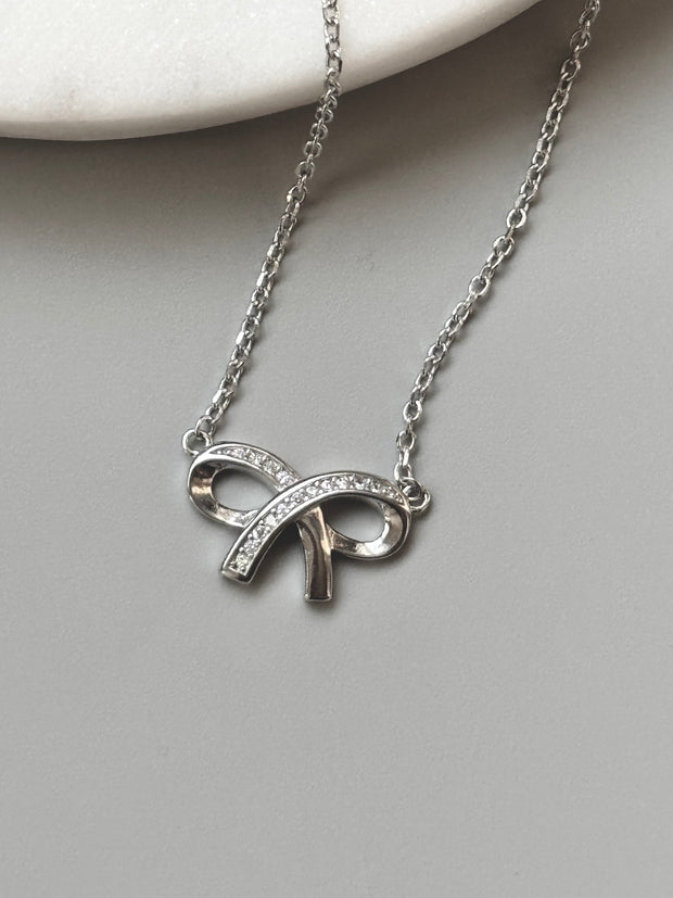 Caelis Bow Necklace