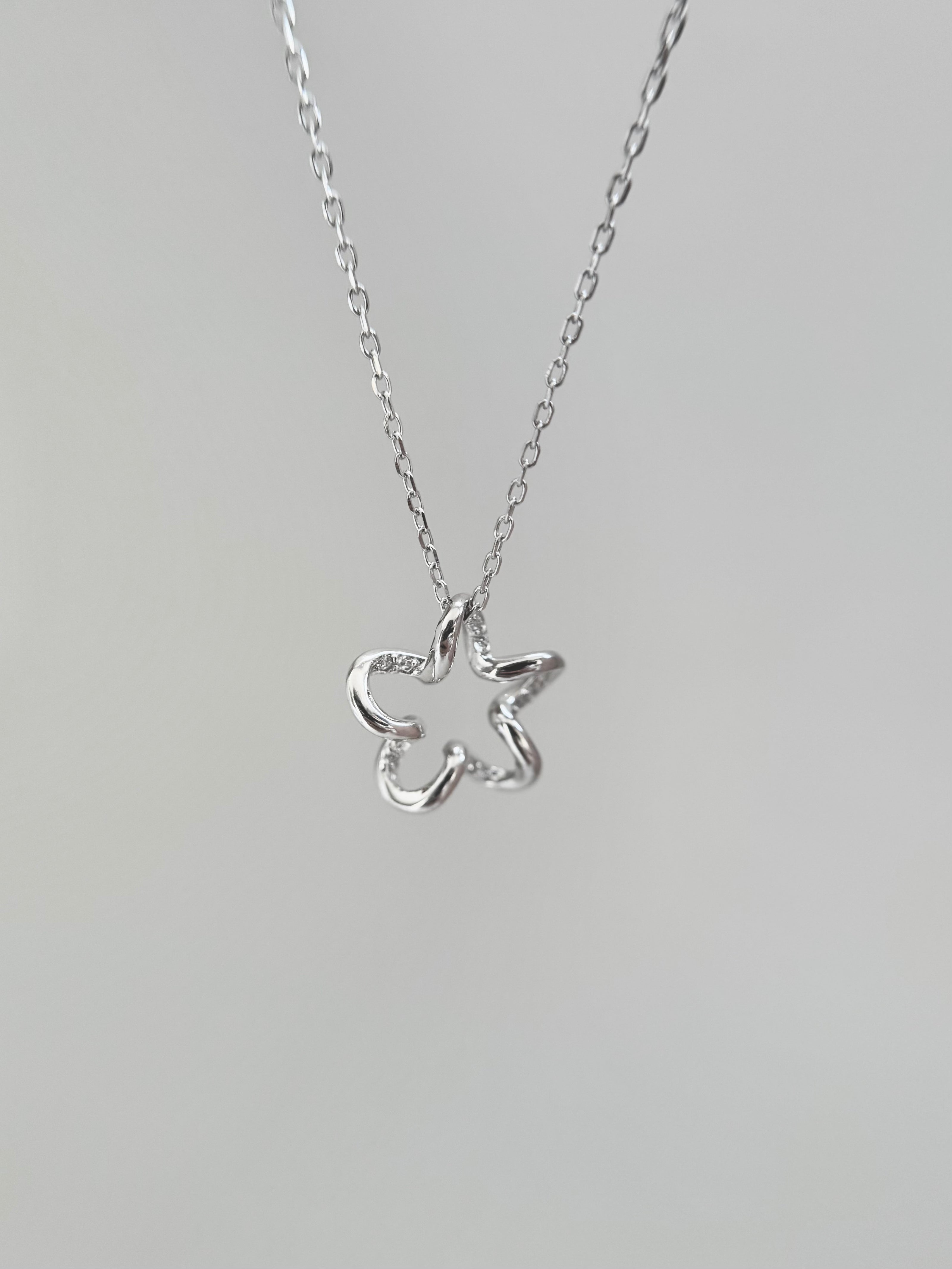 Zephyra Necklace