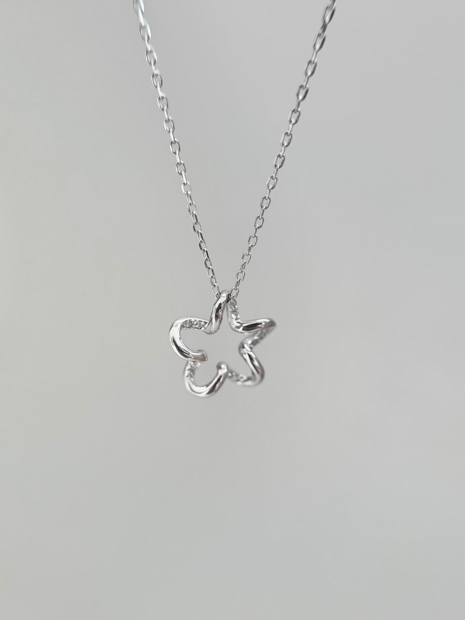 Zephyra Necklace