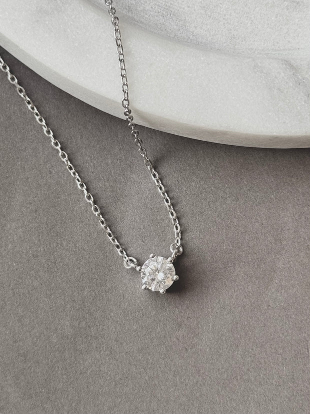 Cirelle Solitaire Necklace