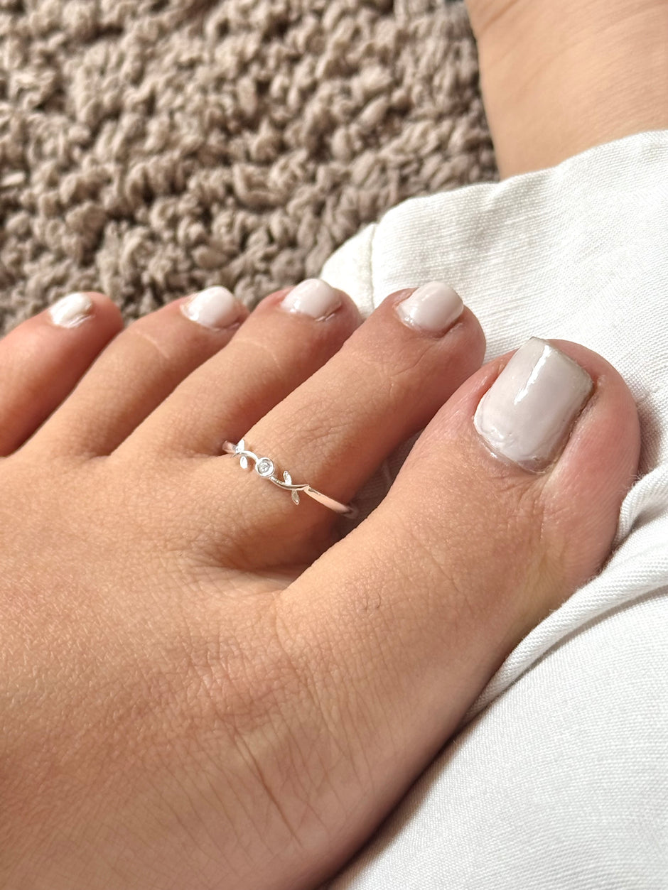Apsara Toe Rings