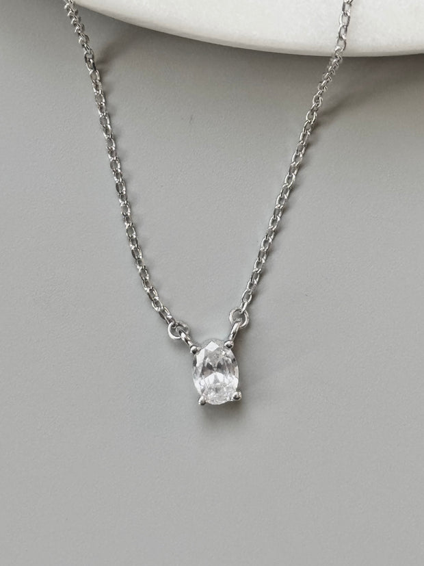 Orvaya Solitaire Necklace