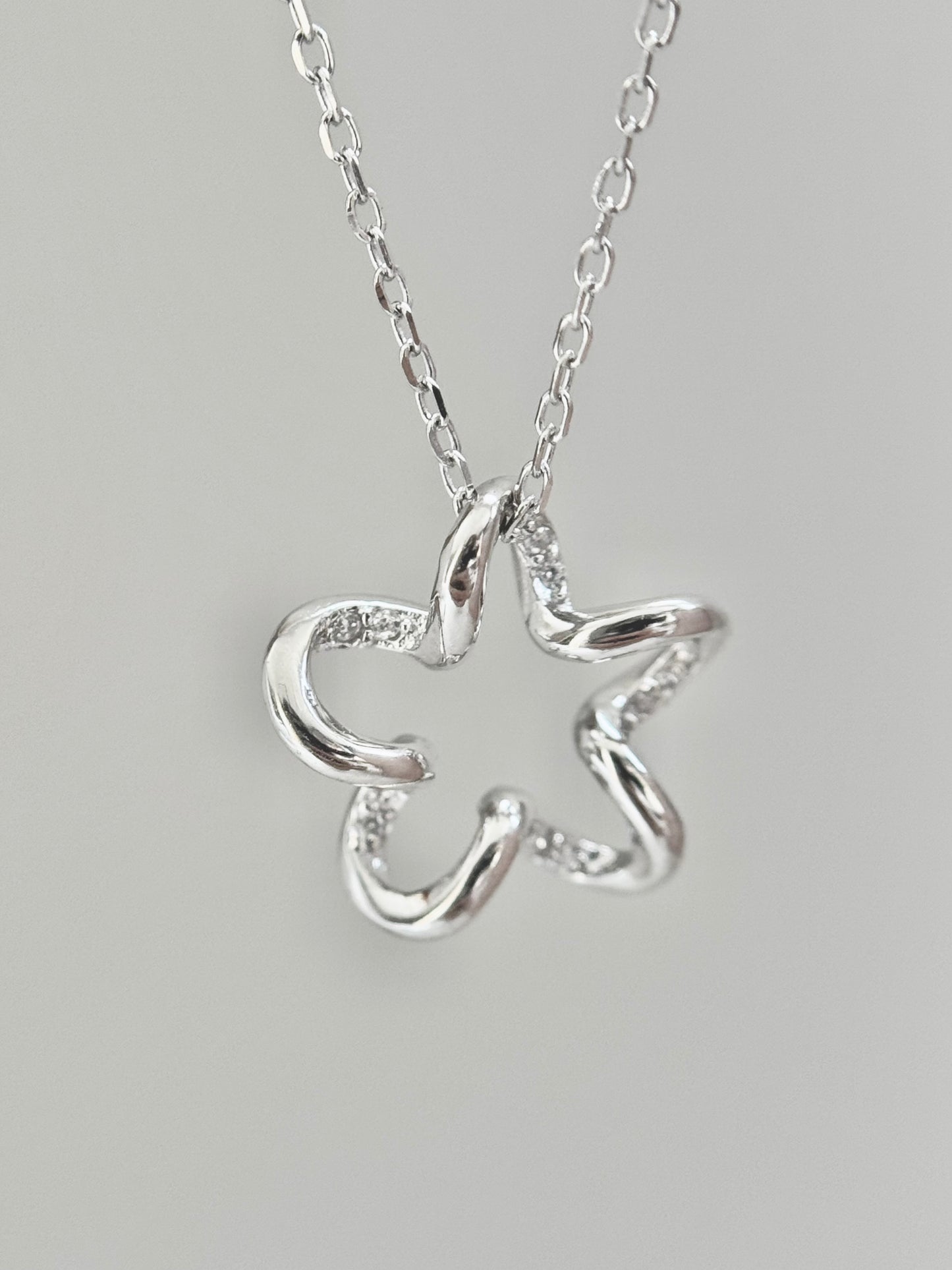 Zephyra Necklace
