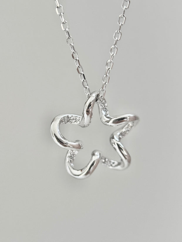 Zephyra Necklace