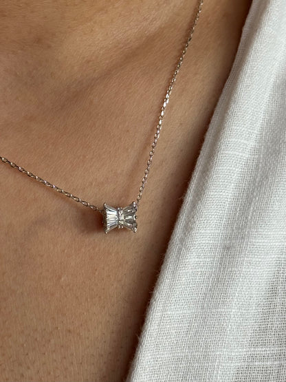 Velisse Necklace