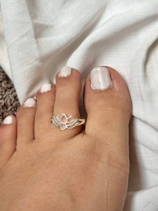 Raag Toe Rings