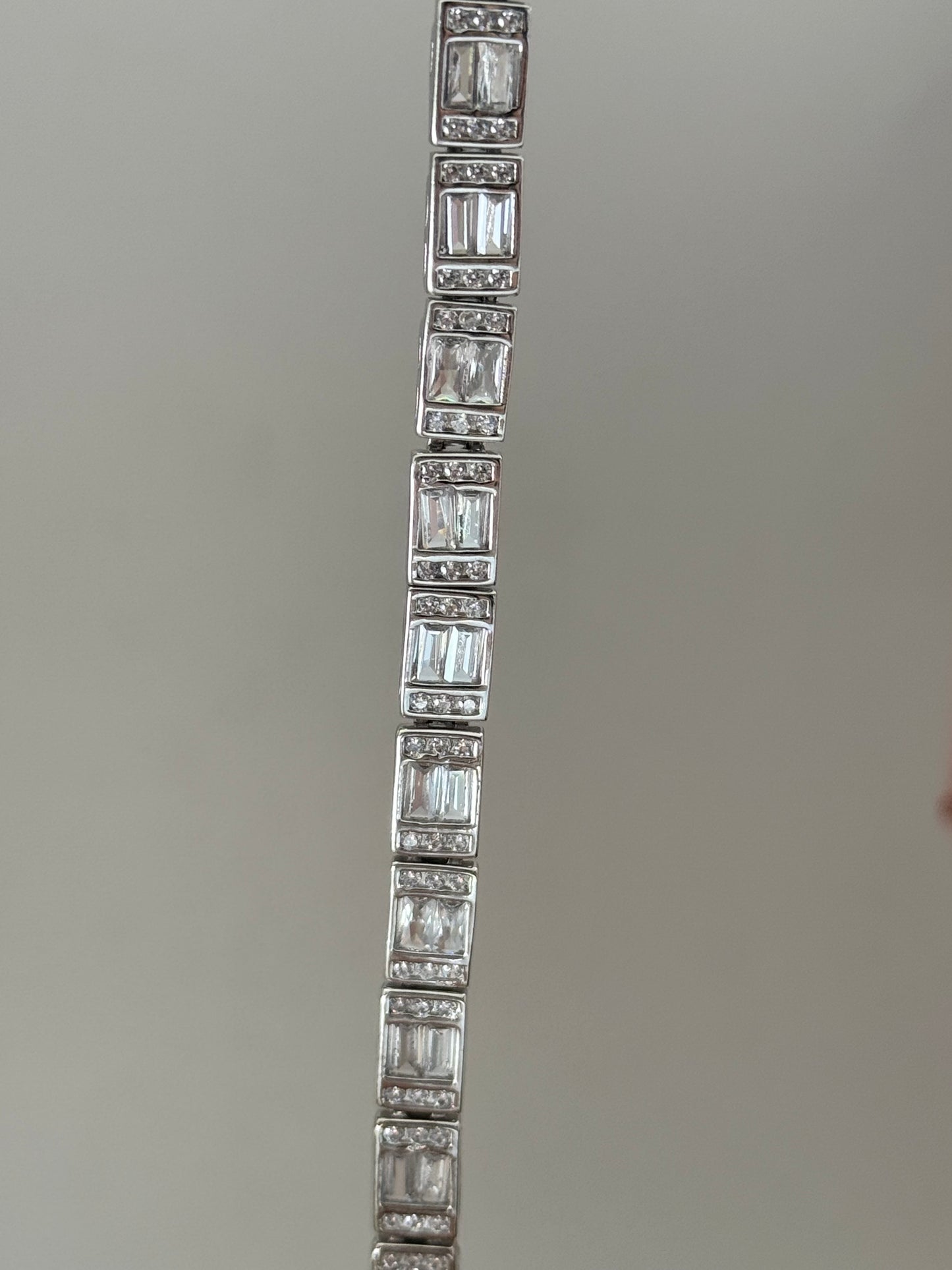 Lucent Bracelet