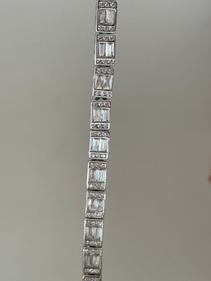 Lucent Bracelet