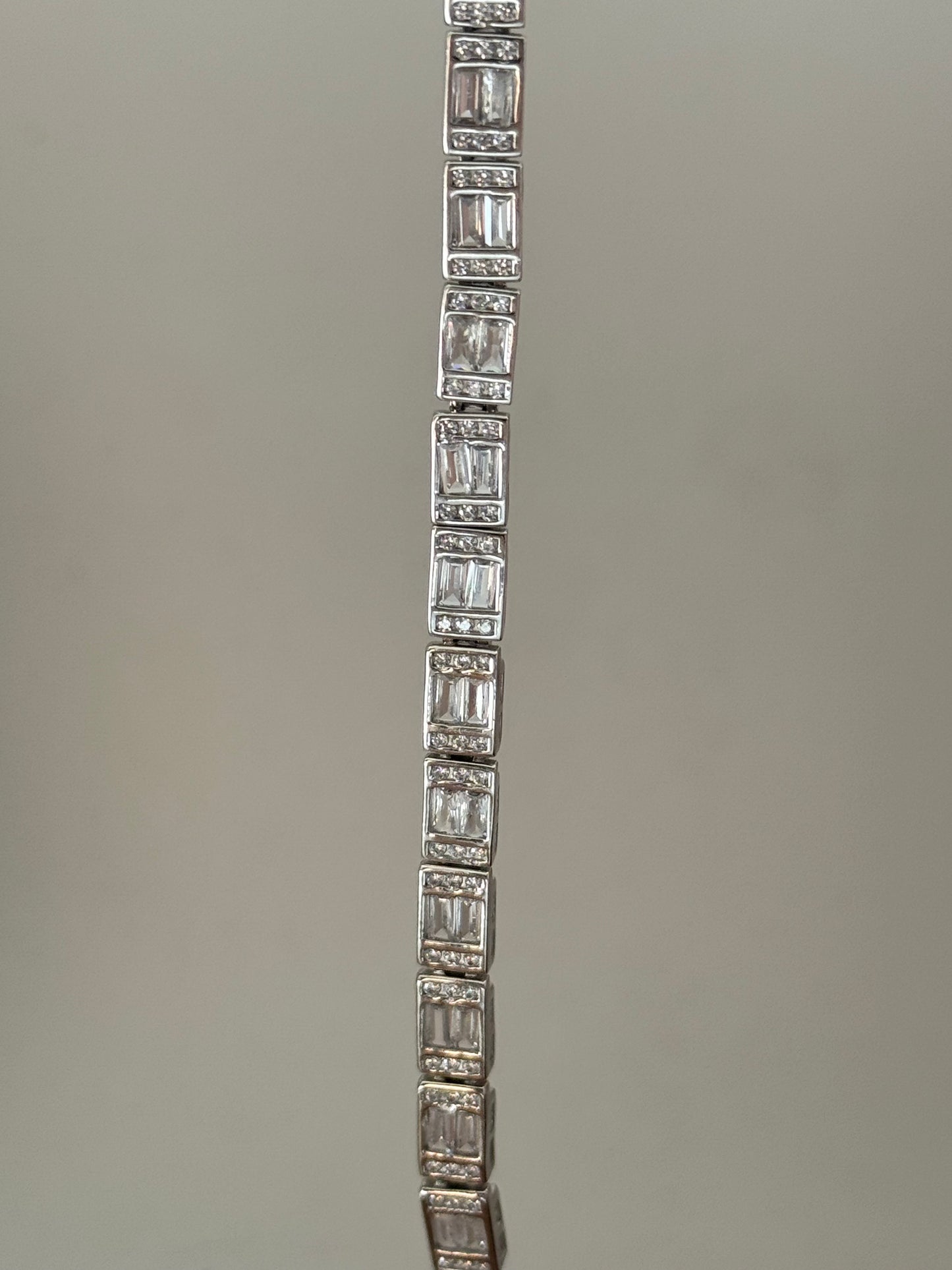 Lucent Bracelet
