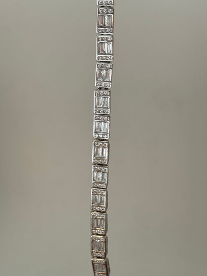 Lucent Bracelet