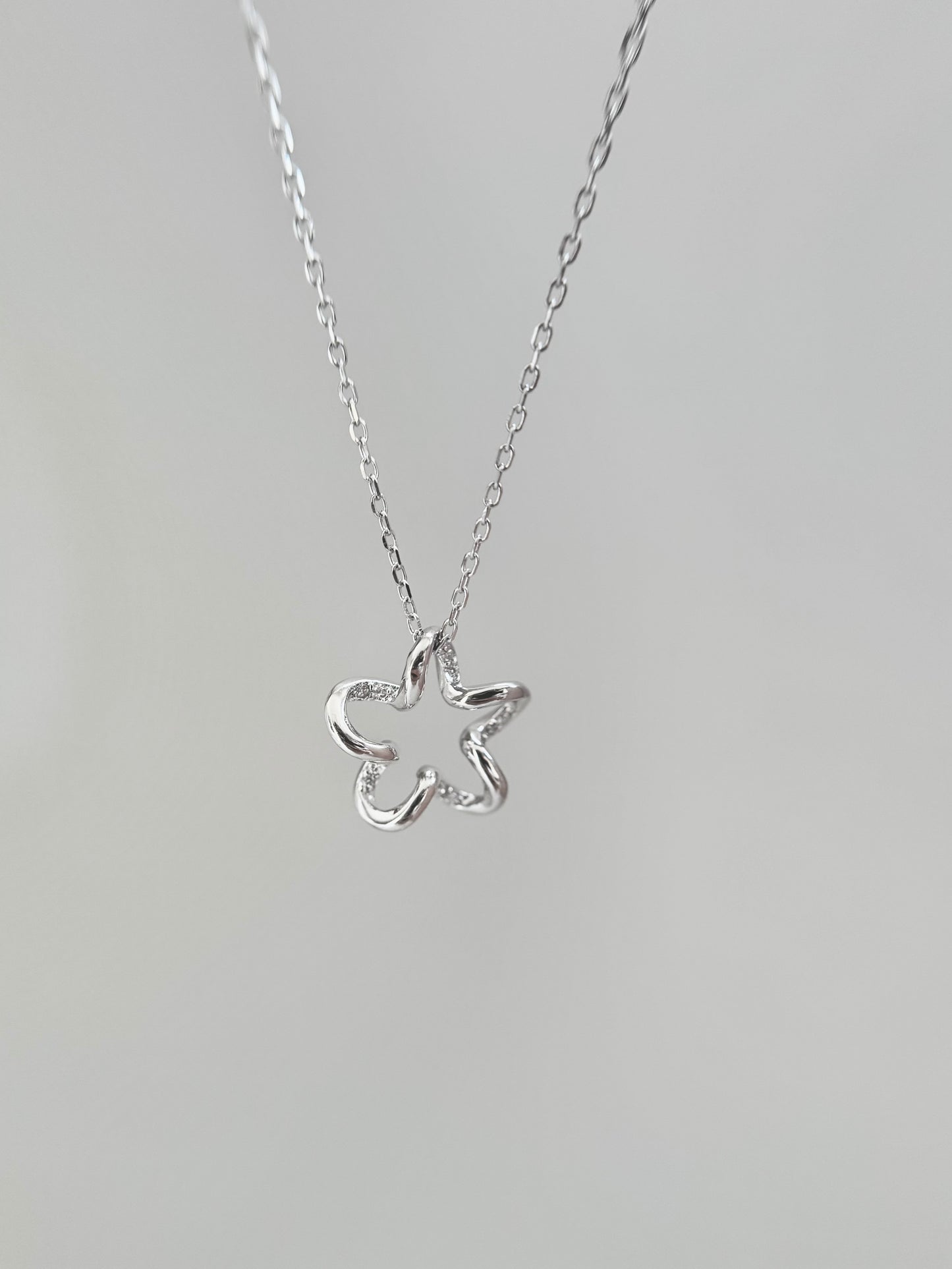Zephyra Necklace