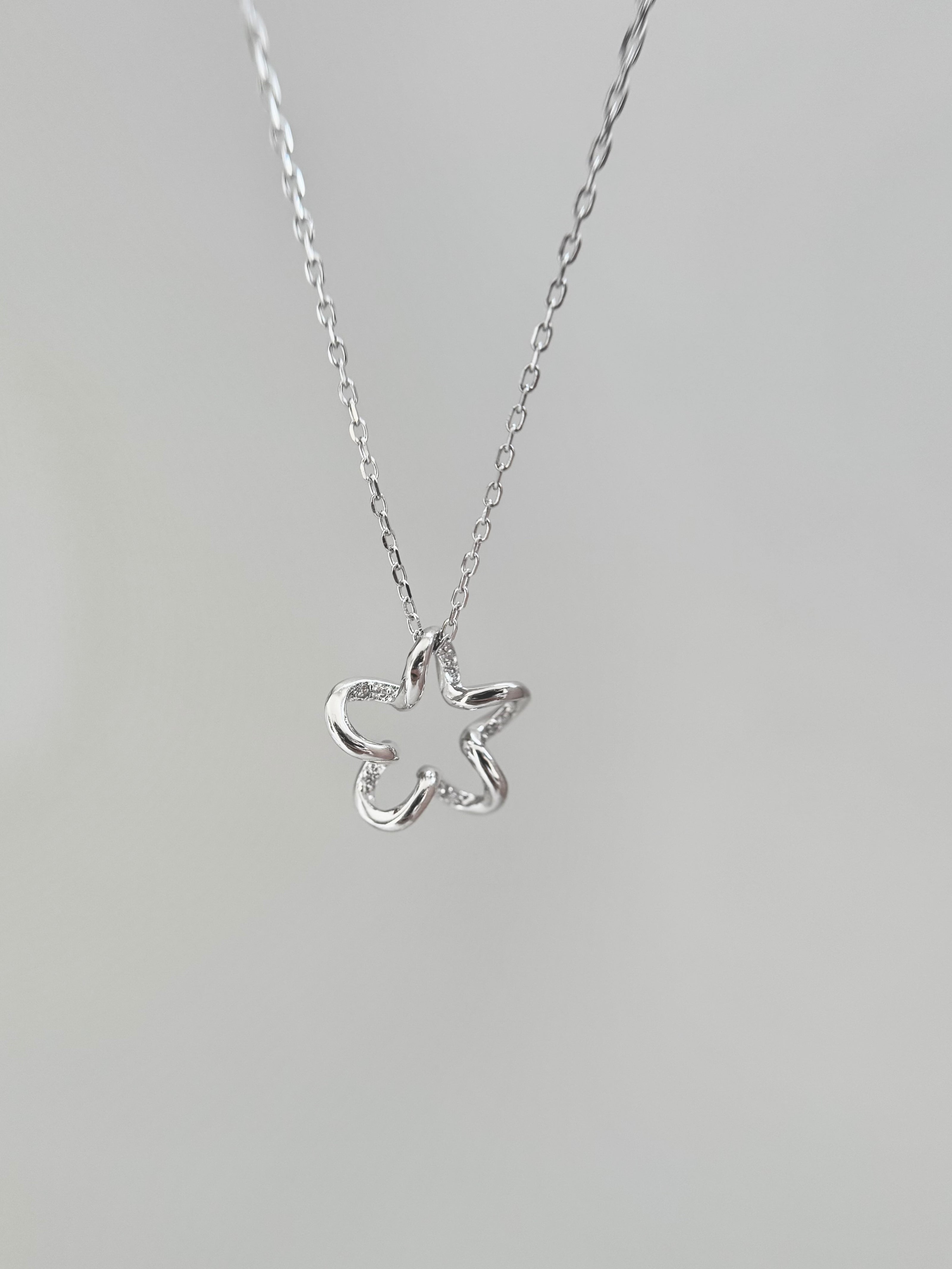 Zephyra Necklace