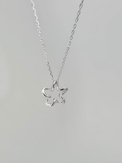Zephyra Necklace