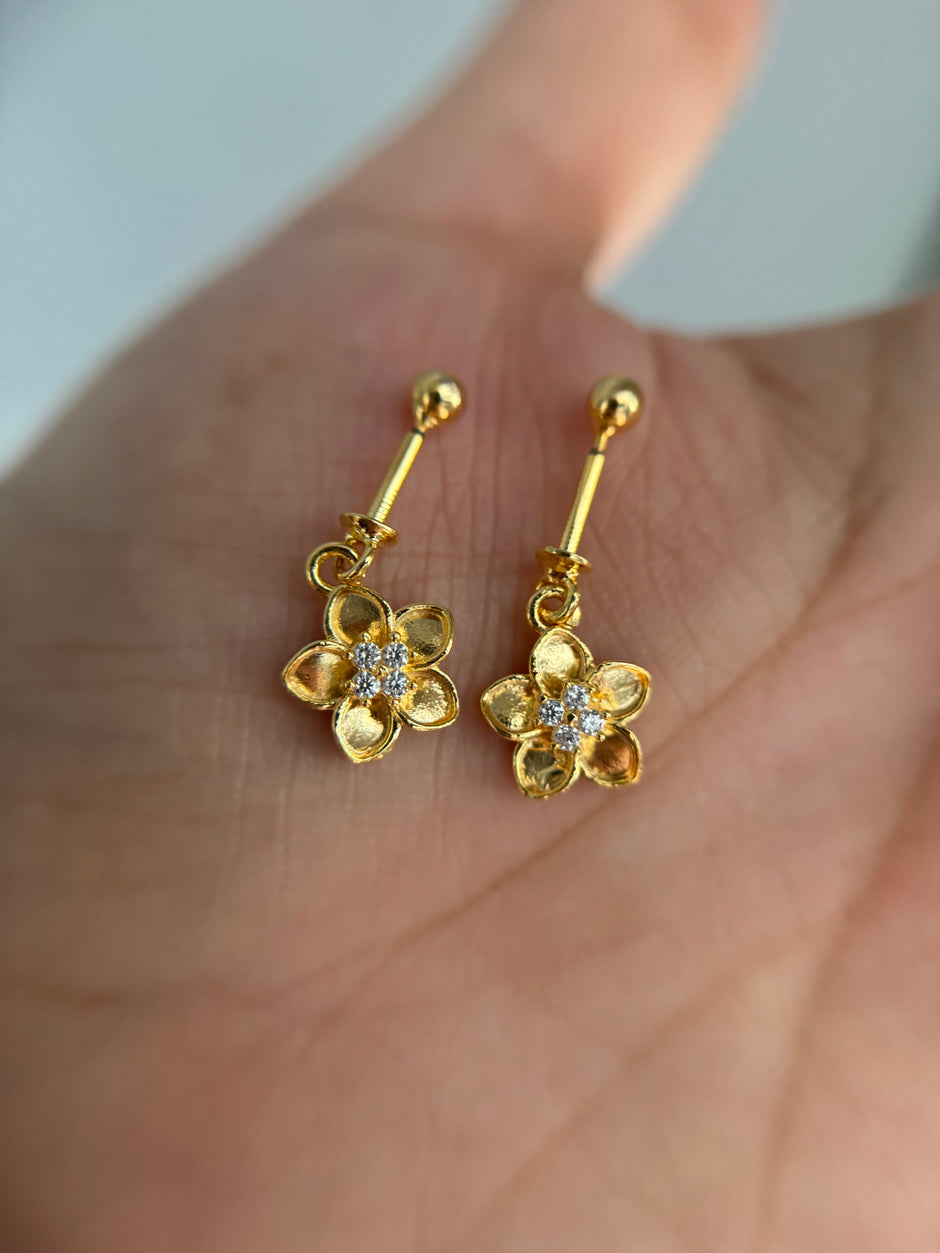 Noe Helix Earrings