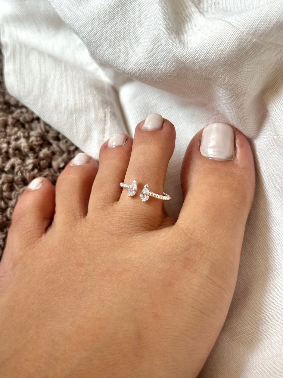 Parie Toe Rings