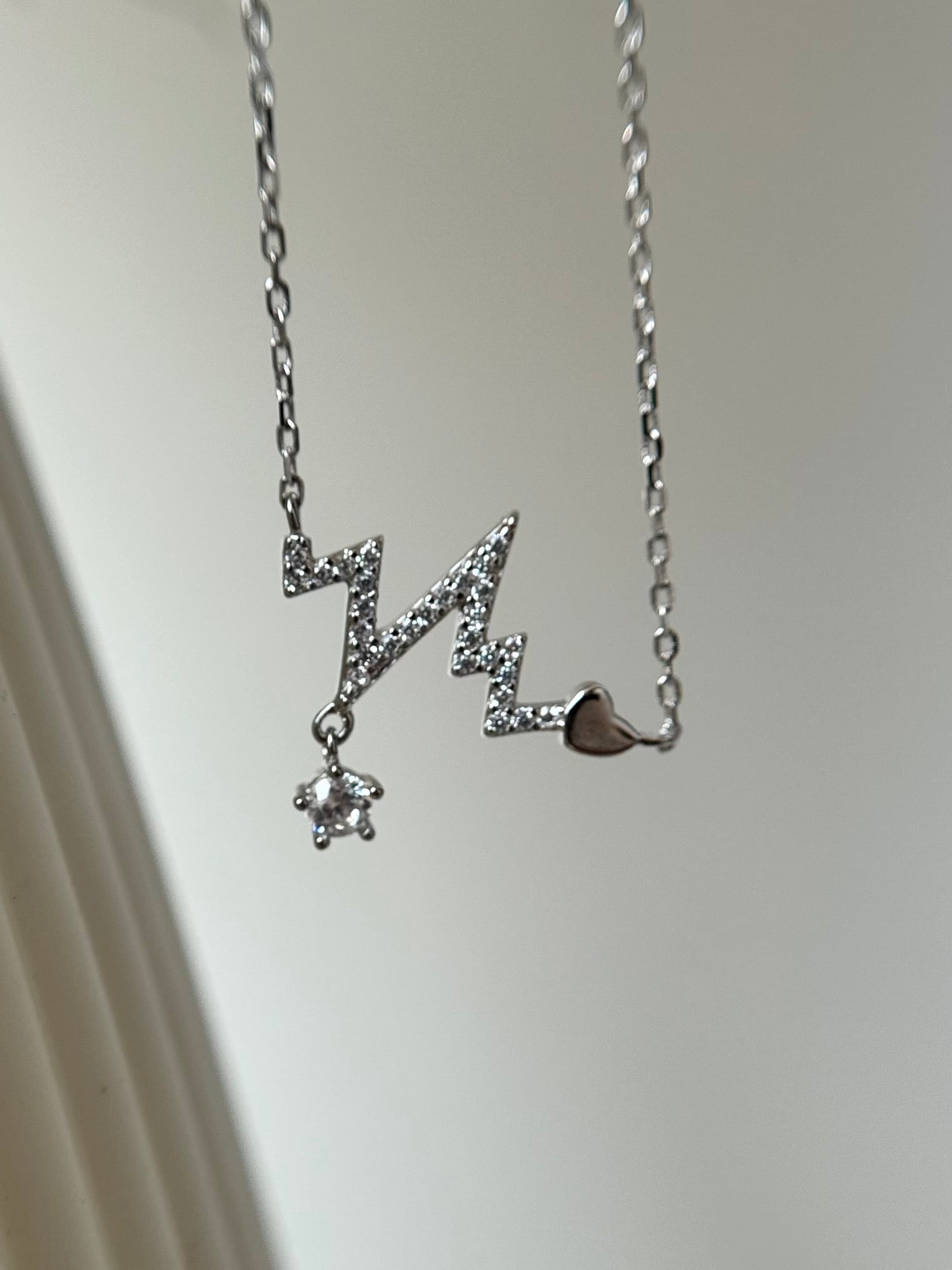Mave Necklace