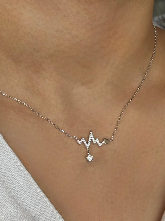 Mave Necklace