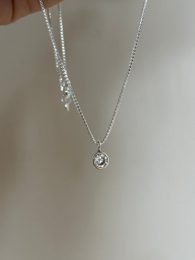 Elle Solitaire Necklace
