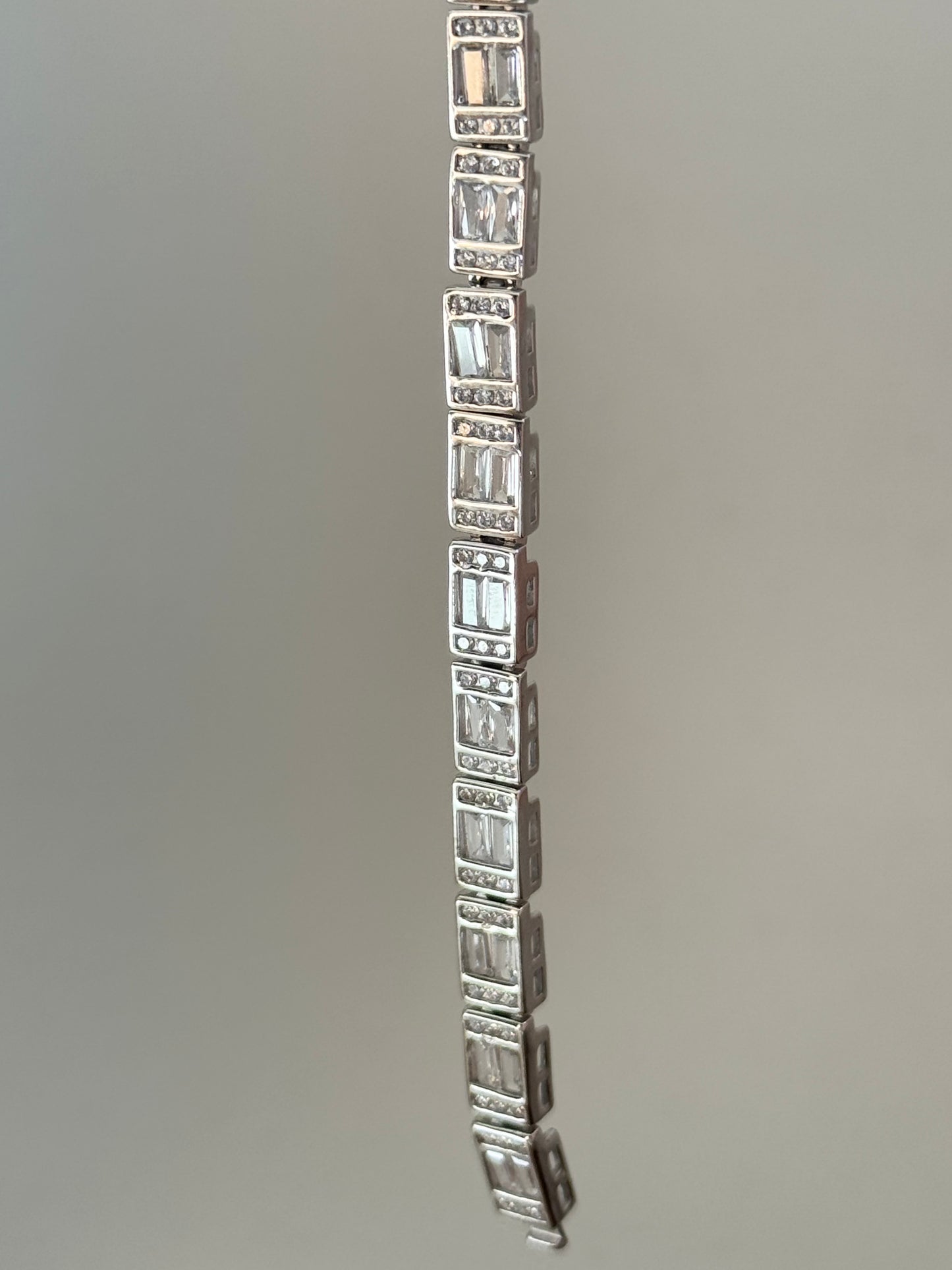 Lucent Bracelet