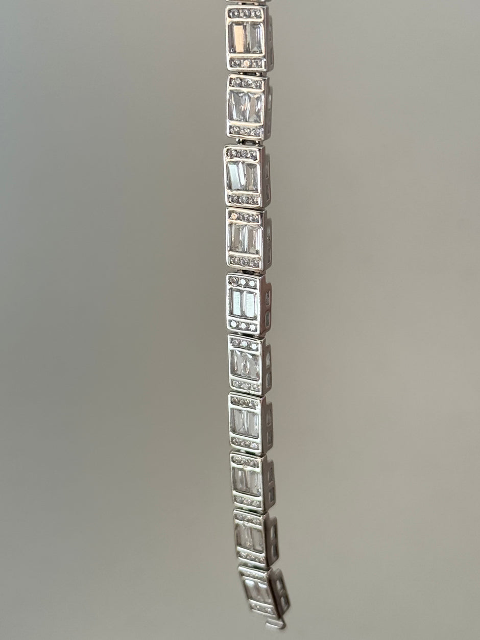Lucent Bracelet