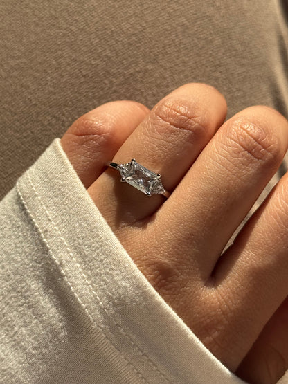 Klara Ring  