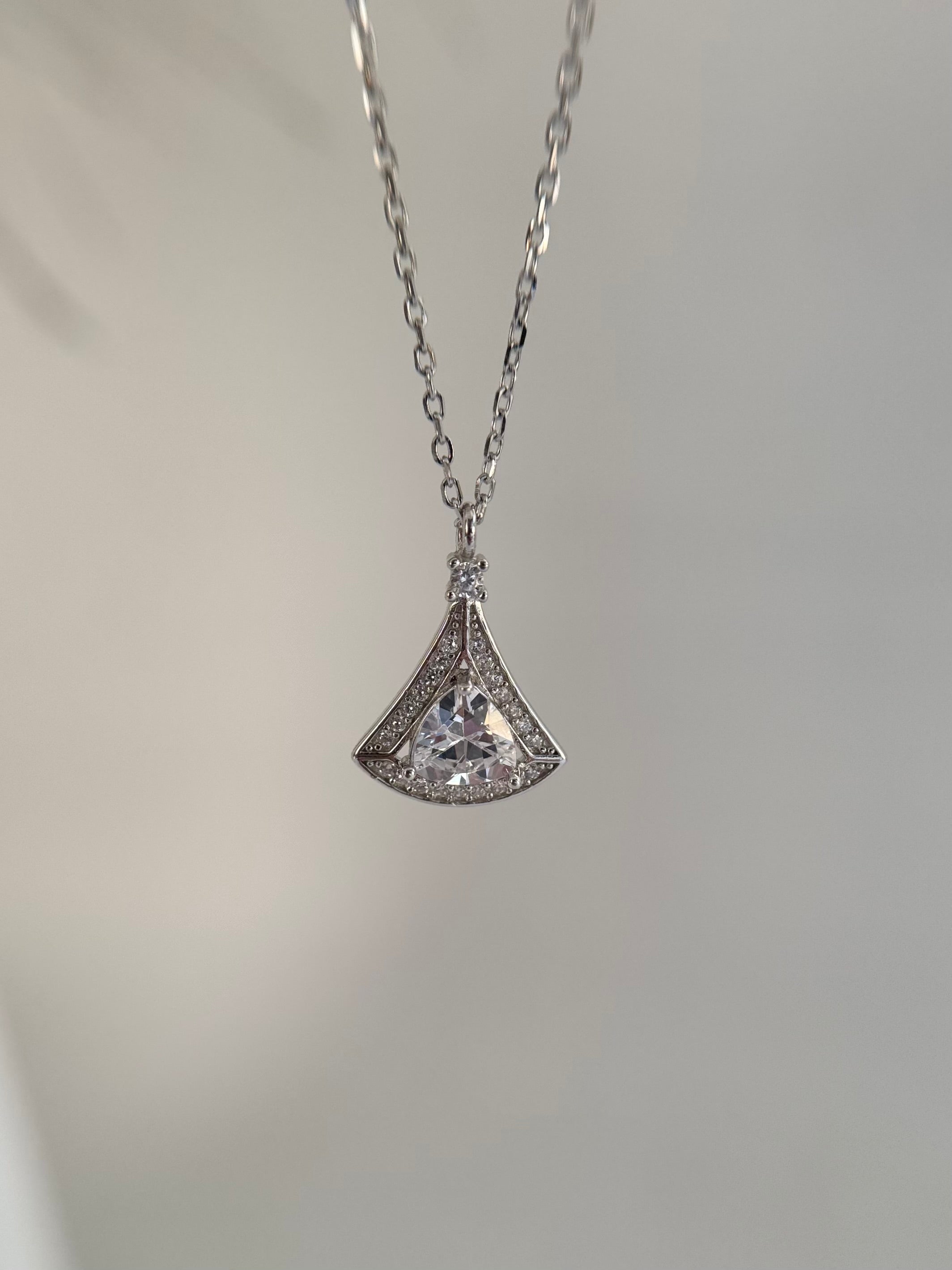 Fynka Necklace