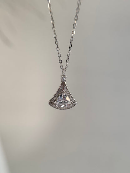 Fynka Necklace