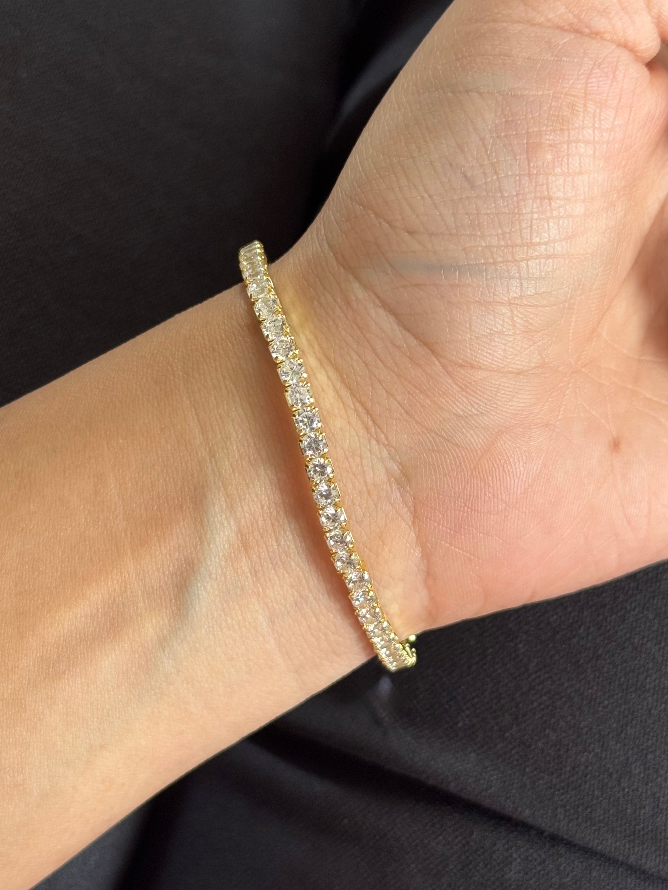 Flexible Gold Tennis