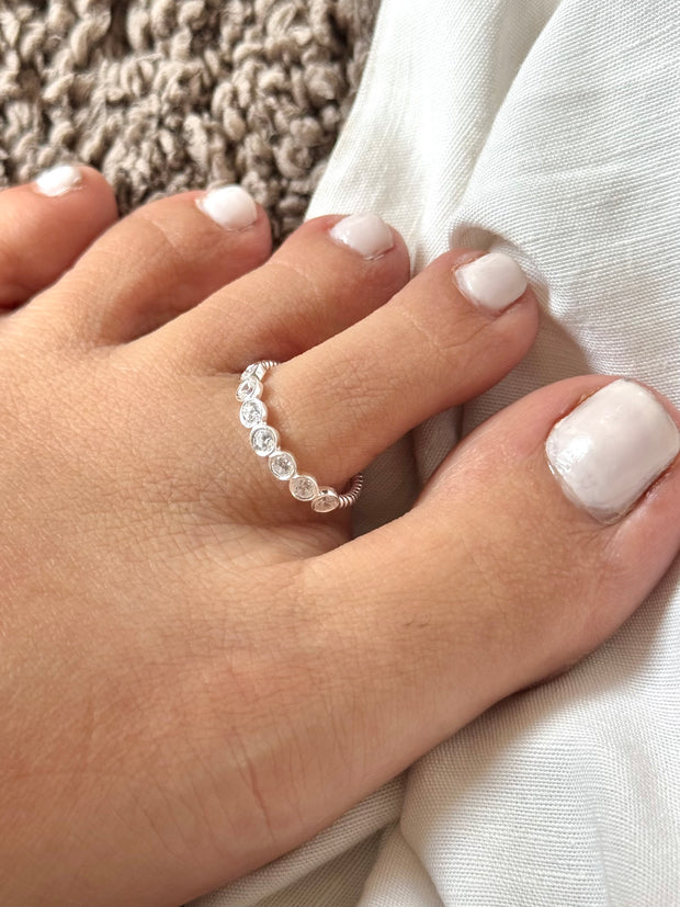 Surahi Toe Rings
