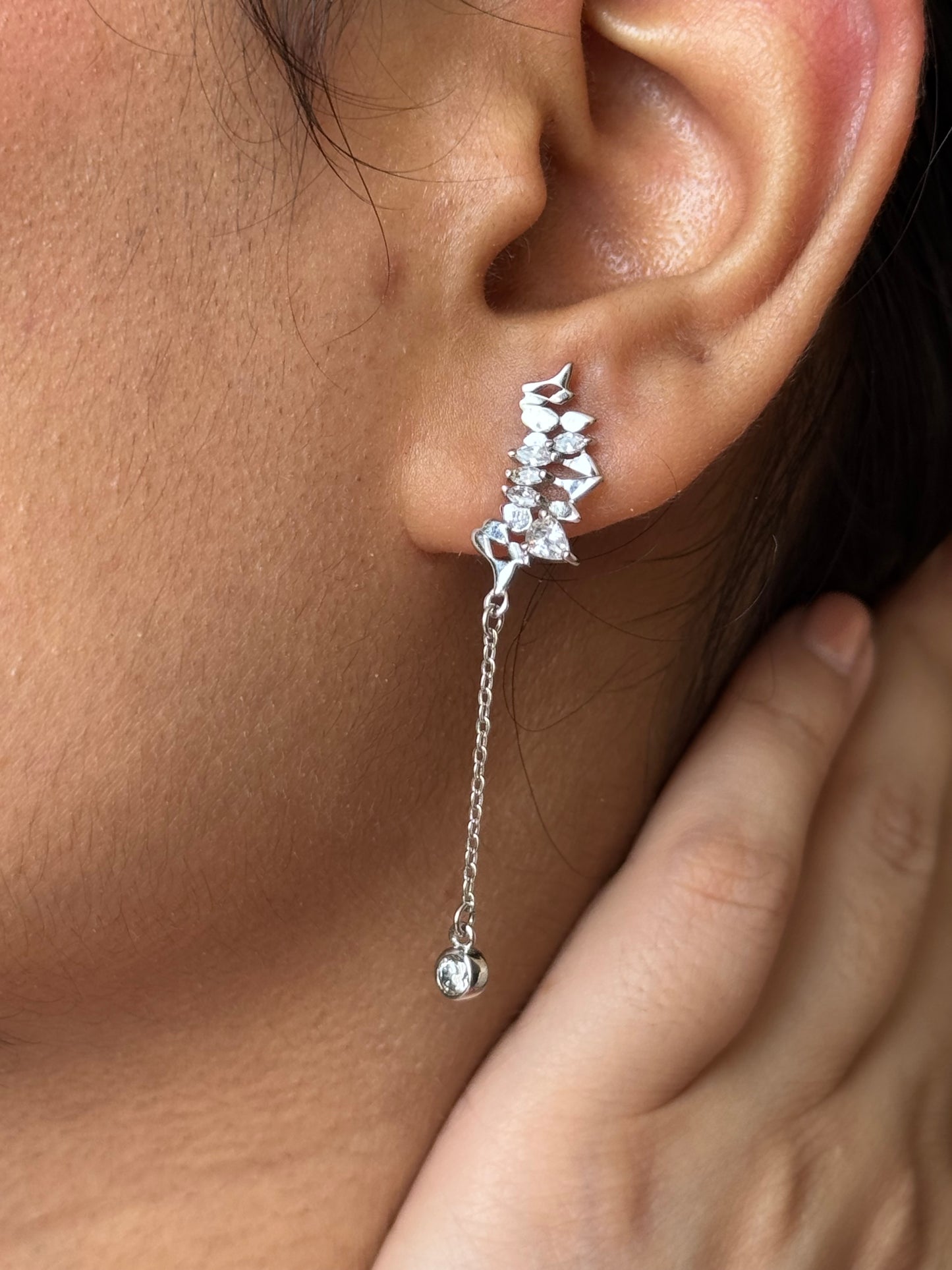 Vanta Edge Asymmetric Earrings