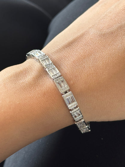 Lucent Bracelet