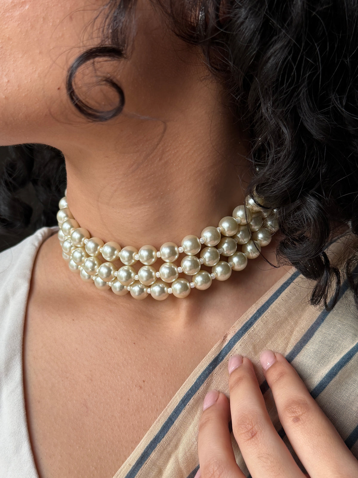 Creme Pearl Choker